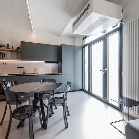 Apartament On Canvas Near The Of Ferrari